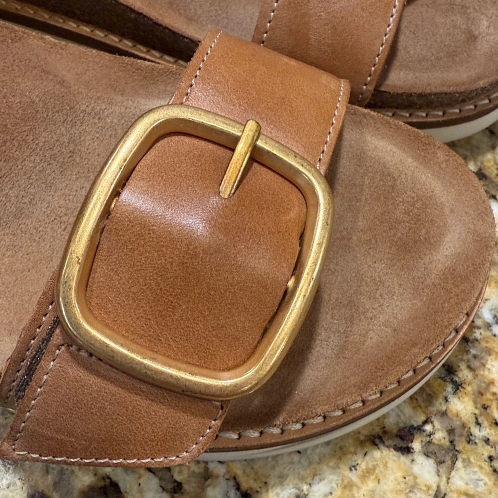 Taos Footwear Tan Leather Buckle Sandals On the Double - Picture 3 of 9